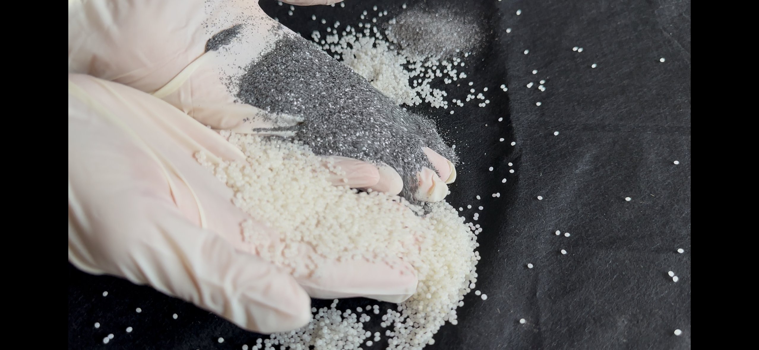 Functional powder compounds